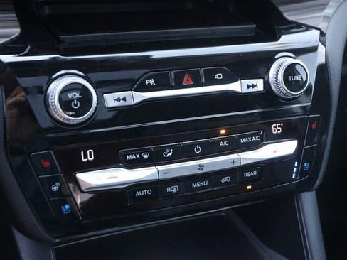 Used 2021 Ford Explorer Limited w/ Hybrid Equipment Group 310A AWD/4WD image 20