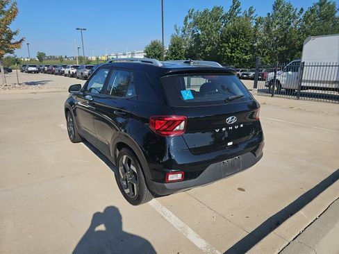 Used 2025 Hyundai Venue SEL FWD image 7