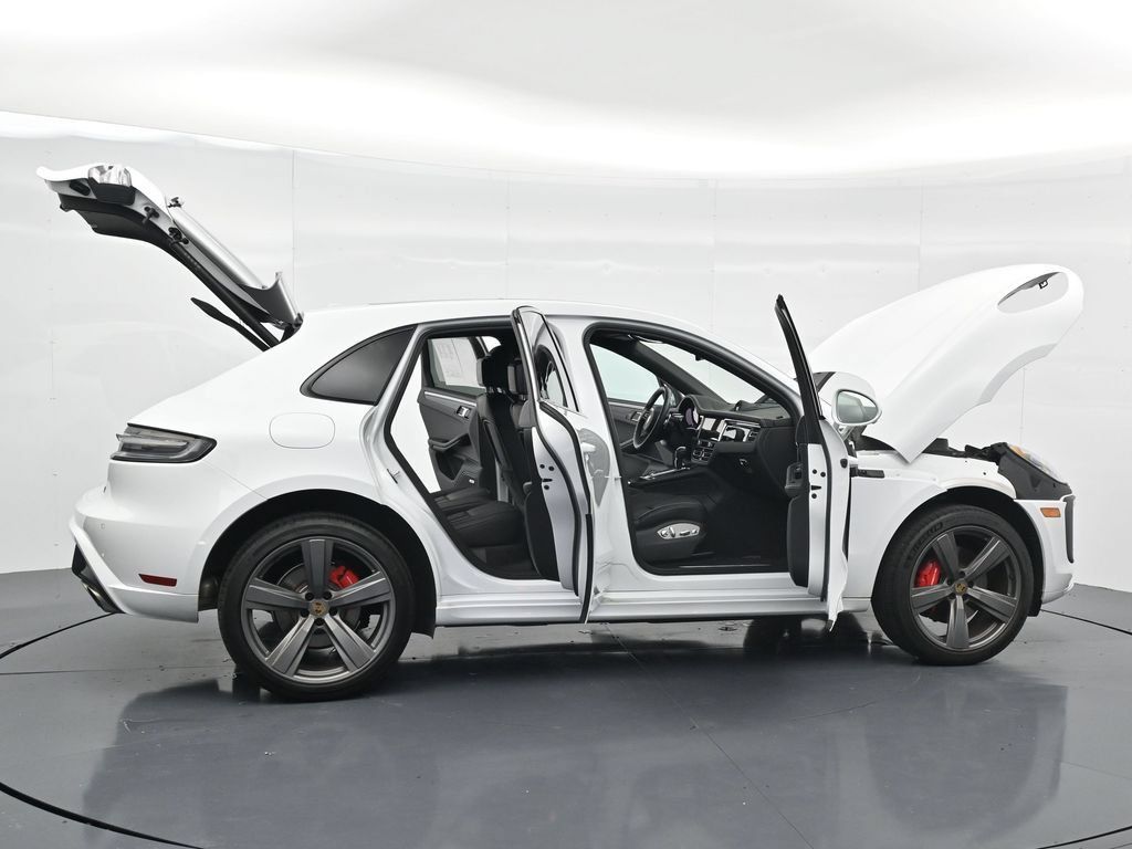 Certified 2026 Porsche Macan S AWD/4WD image 20