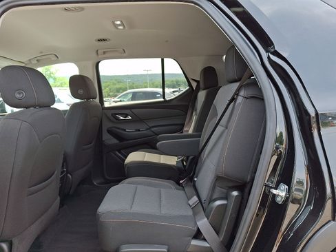 Used 2021 Chevrolet Traverse LT AWD/4WD image 11