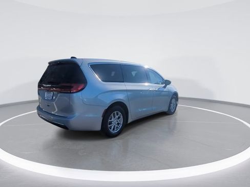 New 2026 Chrysler Pacifica Select image 8