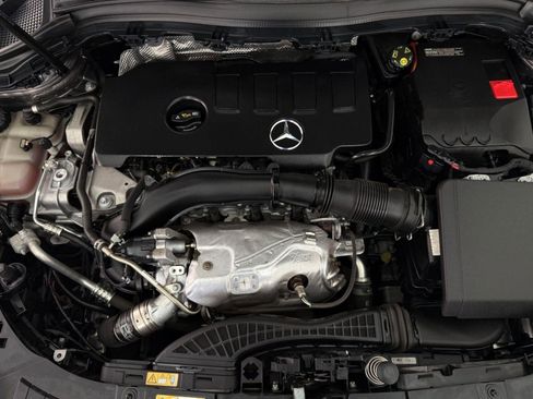 Certified 2022 Mercedes-Benz GLA 250 image 32