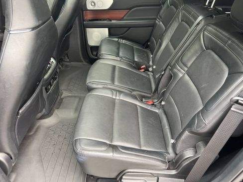 Used 2021 Lincoln Navigator Reserve AWD/4WD image 26