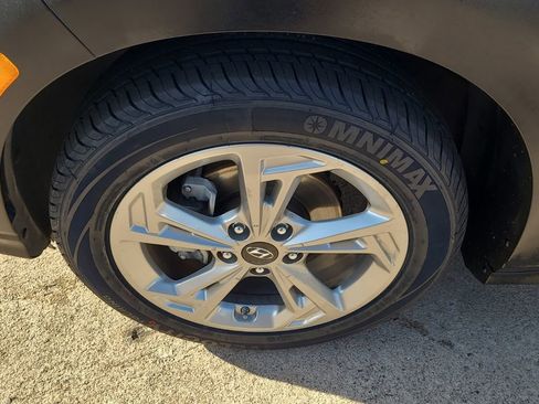 Used 2023 Hyundai Kona SEL image 10