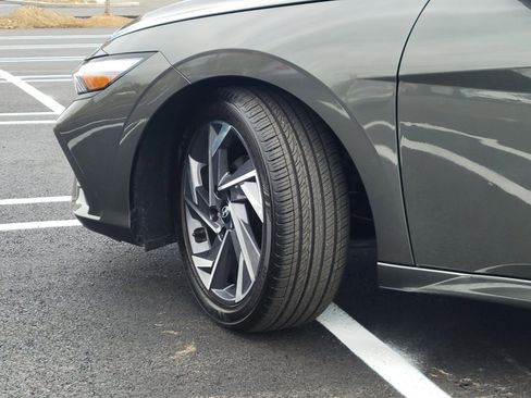 Certified 2025 Hyundai Elantra Sport w/ Cargo Package image 30