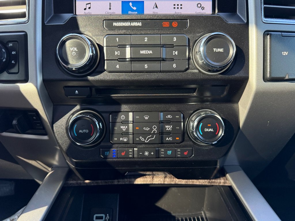 Used 2017 Ford F250 Lariat w/ Lariat Value Package AWD/4WD image 34