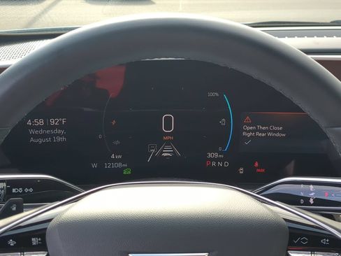 Certified 2024 Cadillac Lyriq Luxury AWD/4WD image 10