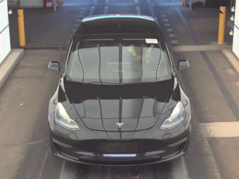Used 2022 Tesla Model 3 Performance image 10