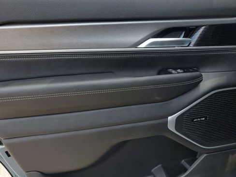 New 2026 Jeep Grand Wagoneer 4WD image 15