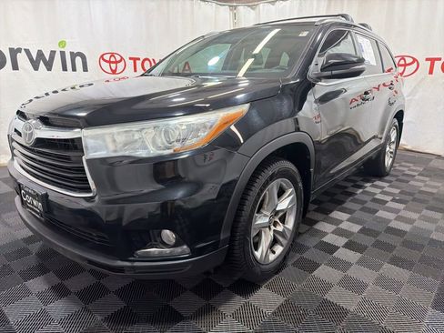 Used 2016 Toyota Highlander Limited w/ Driver Technology Package image 3