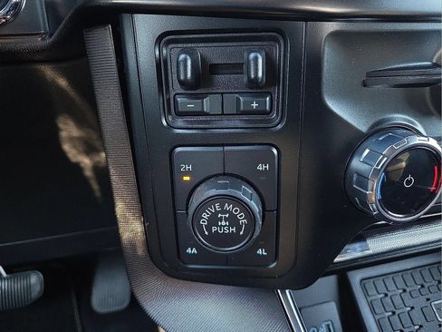 Used 2023 Ford F150 Platinum AWD/4WD image 20
