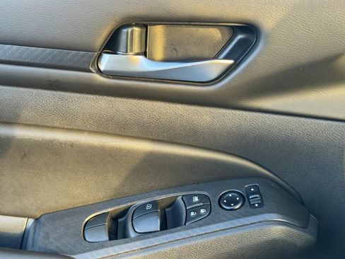 Used 2024 Nissan Altima 2.5 SV image 22