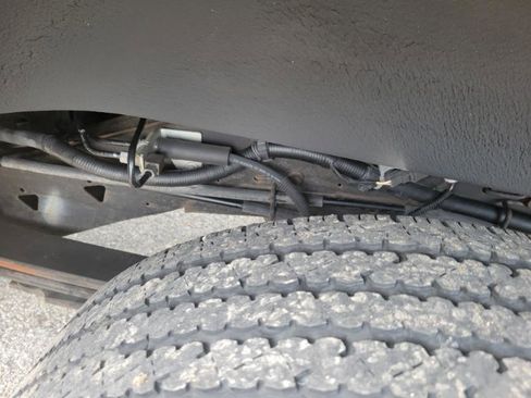 Used 2017 Chevrolet Express 3500 Extended RWD image 11