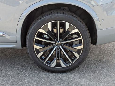 New 2026 Volvo XC90 B6 Ultra w/ Protection Package image 6