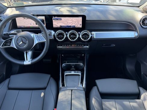 New 2025 Mercedes-Benz EQB 300 4MATIC image 29