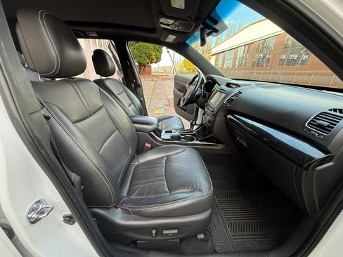 Used 2014 Kia Sorento SX Limited image 32