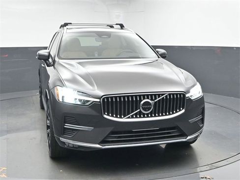 Used 2023 Volvo XC60 B5 Ultimate w/ Protection Package Premier image 2