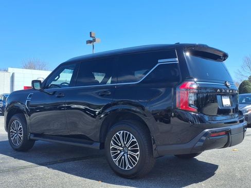 New 2025 Nissan Armada SL w/ Captain's Chari Seat Package image 6