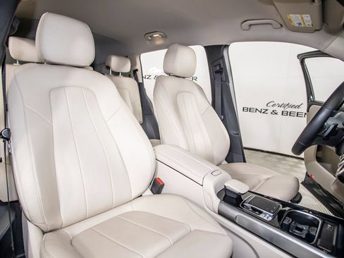 Used 2020 Mercedes-Benz GLB 250 4MATIC image 16