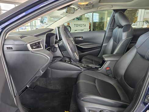 Used 2020 Toyota Corolla XLE w/ Carpet Mat Package (TMS) image 18