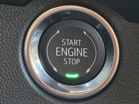 New 2025 Chevrolet Traverse LT w/ Driver Confidence Package image 31