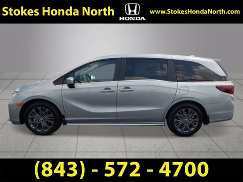 New 2026 Honda Odyssey Touring image 2