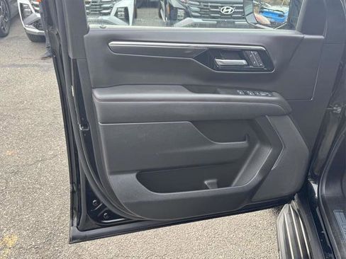 Used 2025 Chevrolet Suburban RST w/ Sun And Tow Package image 15