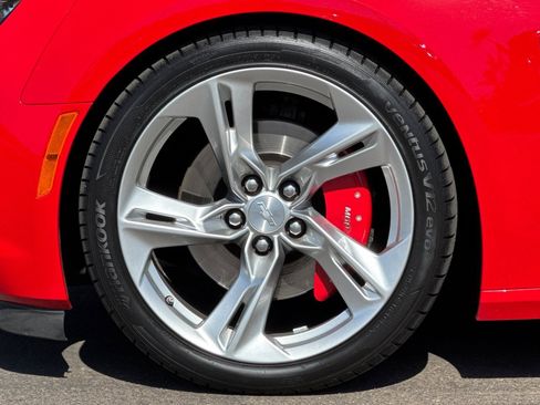 Used 2019 Chevrolet Camaro SS image 30
