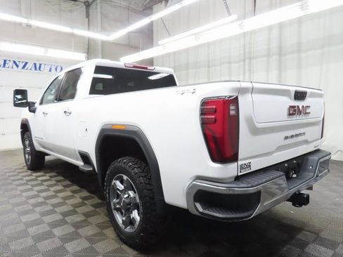 Used 2025 GMC Sierra 2500 SLT w/ SLT Convenience Package image 5