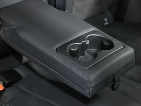 Used 2021 Jaguar F-PACE SVR image 73