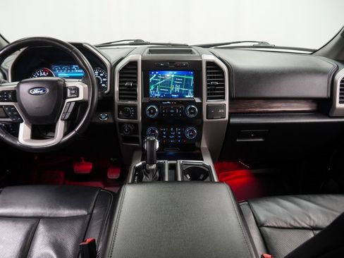 Used 2019 Ford F150 Lariat w/ Trailer Tow Package image 28