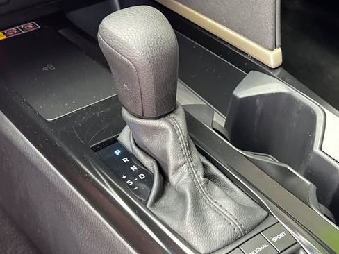 Used 2025 Toyota Camry LE FWD image 27