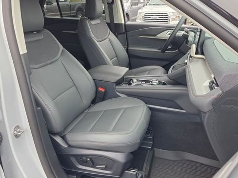 New 2026 Ford Explorer Active w/ Active Comfort Package image 17