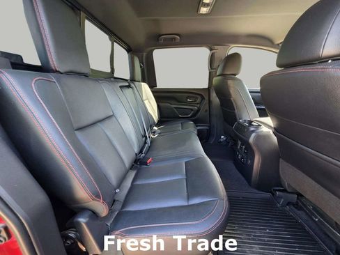 Used 2021 Nissan Titan PRO-4X w/ Pro-4x Convenience Package AWD/4WD image 8