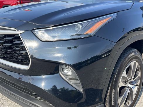 Used 2022 Toyota Highlander XLE image 34