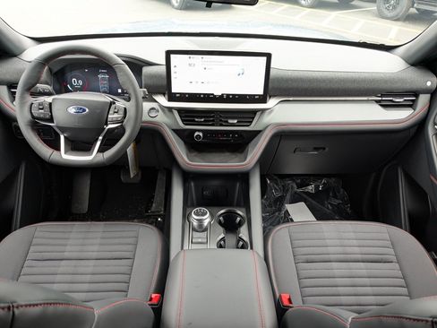 New 2026 Ford Explorer ST-Line image 18