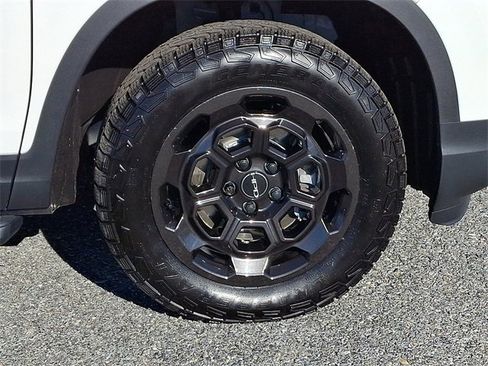 Certified 2025 Honda Ridgeline TrailSport+ image 8