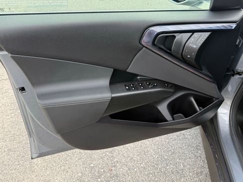 Used 2025 BMW X3 xDrive30i w/ Premium Package image 21