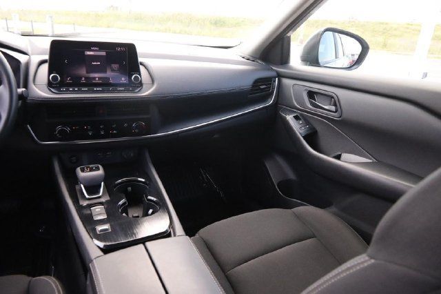Used 2024 Nissan Rogue S FWD image 26