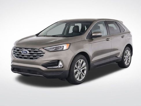 Used 2019 Ford Edge Titanium w/ Equipment Group 301A AWD/4WD image 2