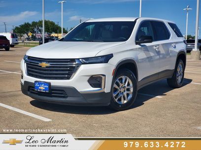 Used 2023 Chevrolet Traverse LS