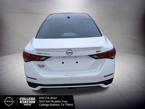 Used 2025 Nissan Sentra SR image 3