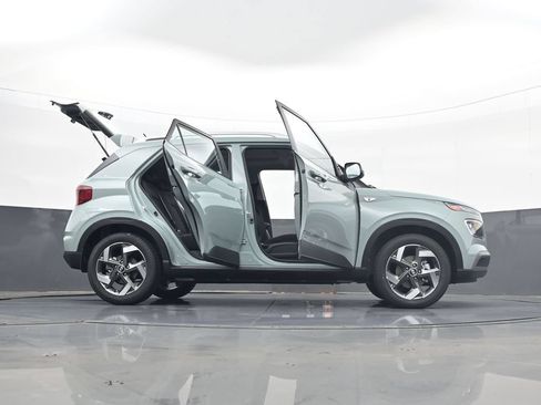 New 2026 Hyundai Venue SEL FWD image 33