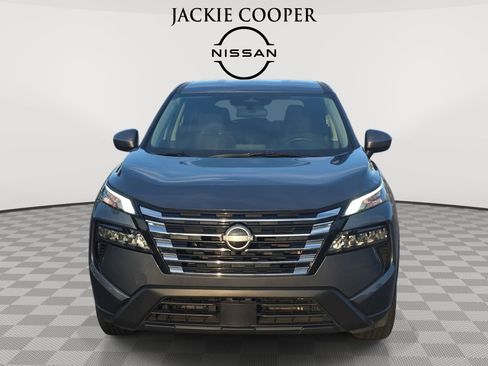 Used 2025 Nissan Rogue SV FWD image 2