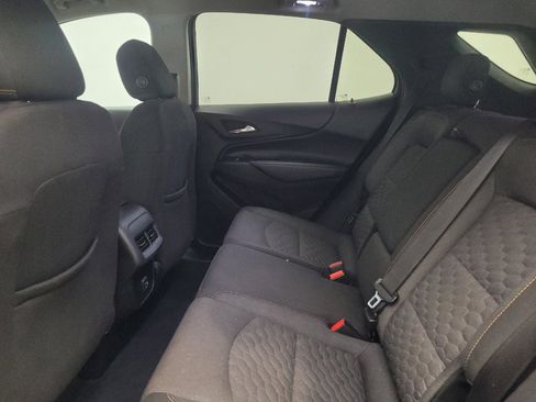 Used 2019 Chevrolet Equinox LT FWD image 18