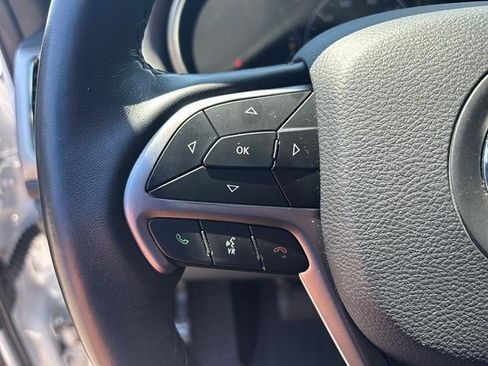 Used 2021 Jeep Grand Cherokee Laredo X AWD/4WD image 20