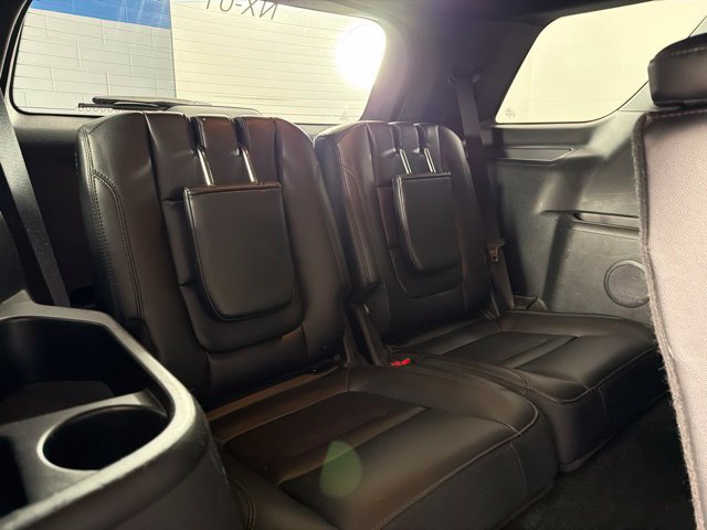 Used 2017 Ford Explorer XLT w/ Equipment Group 202A FWD image 38