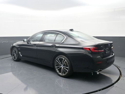 Used 2023 BMW 530e xDrive w/ Executive Package image 5