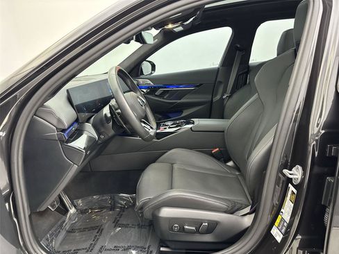 Used 2025 BMW M5 Touring AWD/4WD image 25