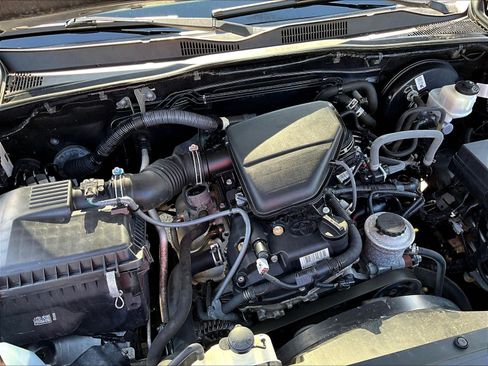 Used 2018 Toyota Tacoma SR w/ SR Convenience Package RWD image 30